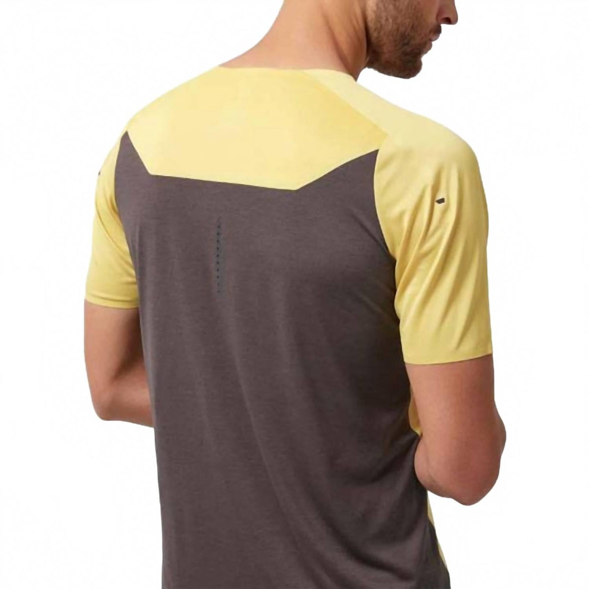 Short Sleeve Performance Tee In Mustard|Pebble