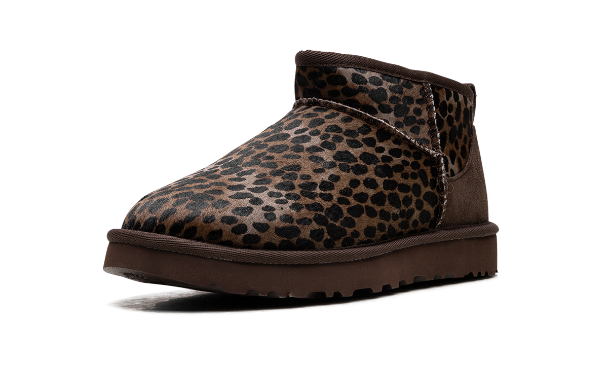 Classic Ultra Mini Caspian Boot WMNS "Burnt Cedar" 1158328 BCDR