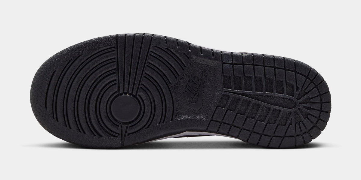 Dunk Low Preschool Lifestyle Shoes (White/Black/White)