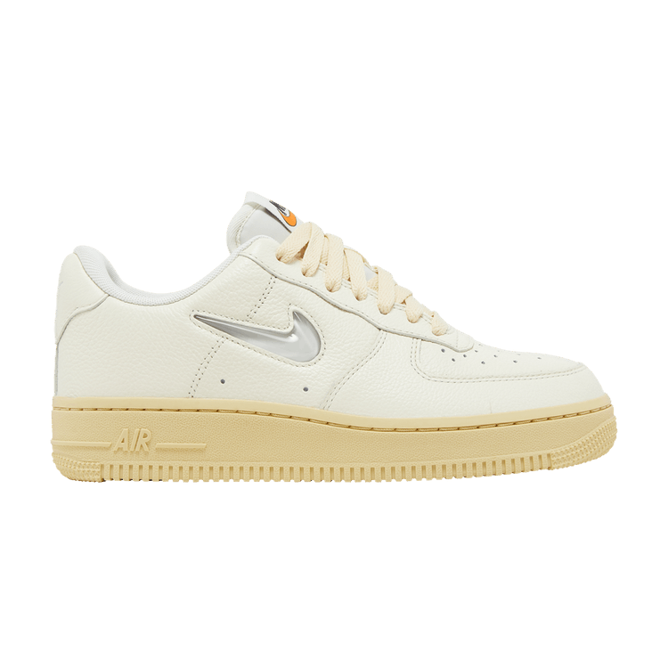 Nike Wmns Air Force 1 '07 LX 'Coconut Milk'