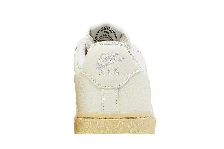 Nike Wmns Air Force 1 '07 LX 'Coconut Milk'
