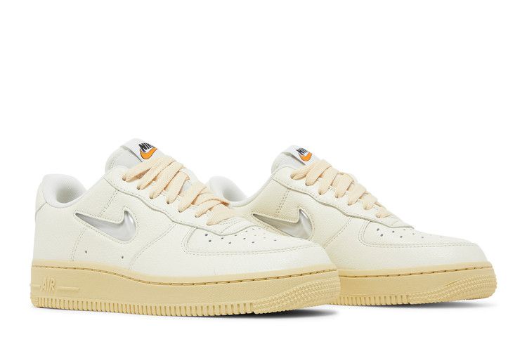 Nike Wmns Air Force 1 '07 LX 'Coconut Milk'