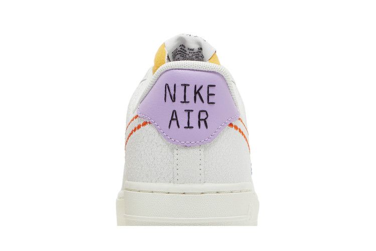 Nike Wmns Air Force 1 '07 SE '101'