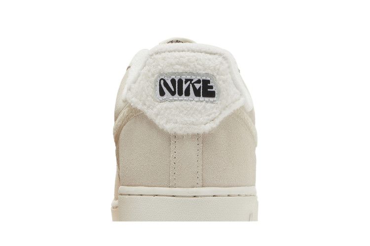 Nike Wmns Air Force 1 '07 SE 'Sanddrift Fleece'