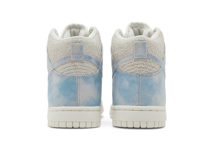 Nike Wmns Dunk High SE 'Clouds'
