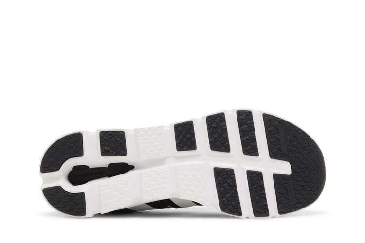ON Cloudrunner 'Glacier Black'
