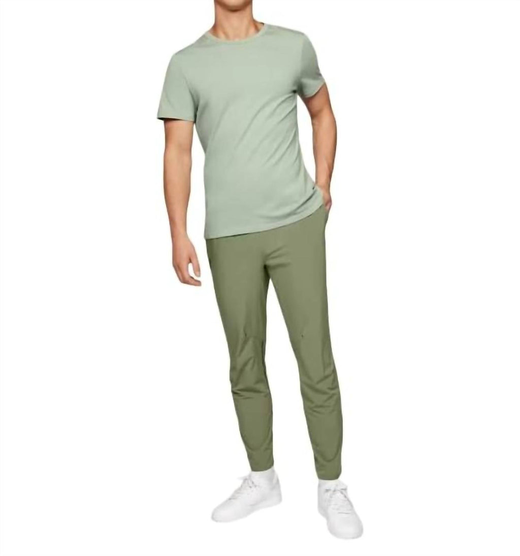 Men's Movement Top In Moss