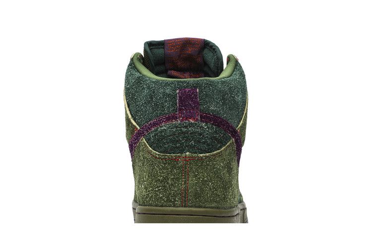 Nike Dunk High Premium SB 'Skunk'