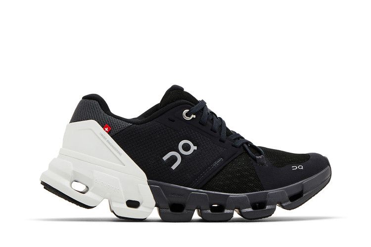 ON Wmns Cloudflyer 4 'Black White'