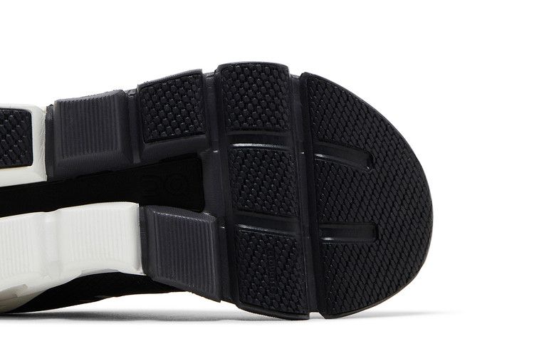 ON Wmns Cloudflyer 4 'Black White'