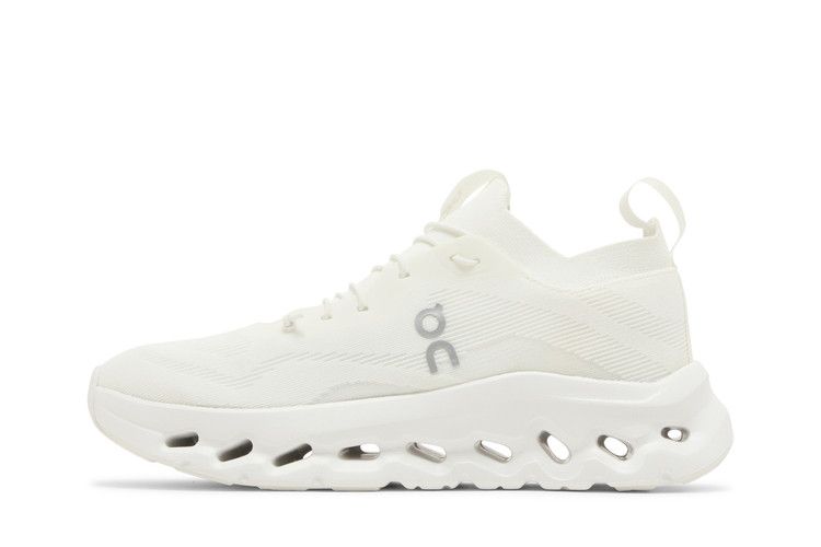 Loewe x ON Wmns Cloudtilt 'All White'