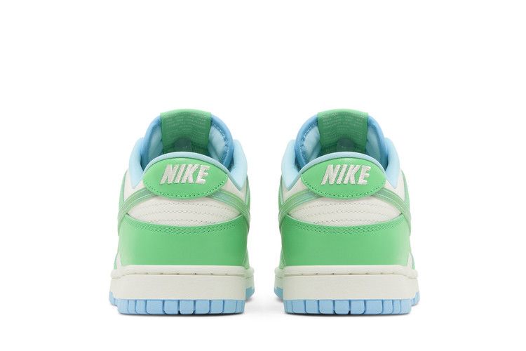 Nike Dunk Low 'Green Shock'