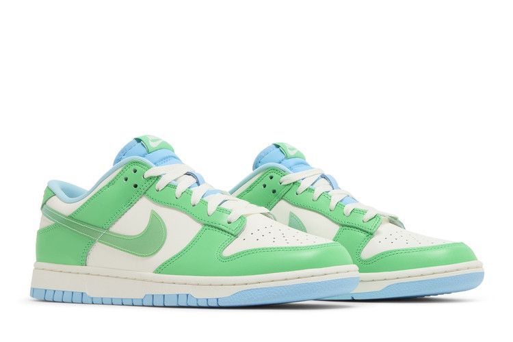 Nike Dunk Low 'Green Shock'