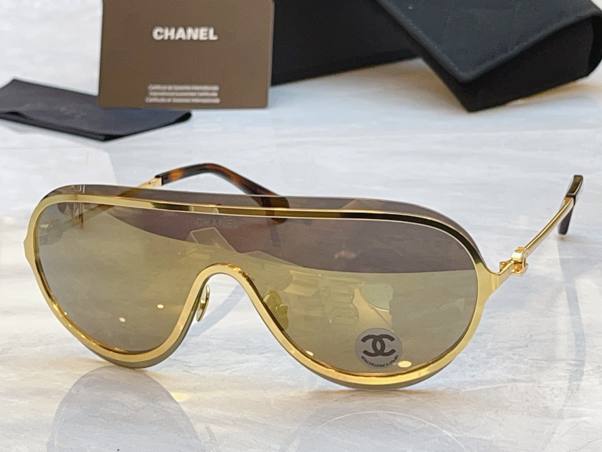 CC Sunglasses 62