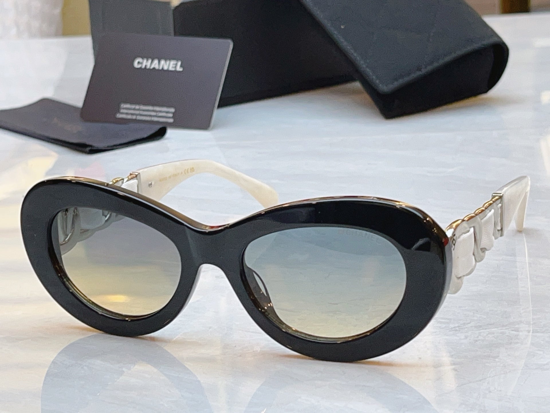 CC Sunglasses 64