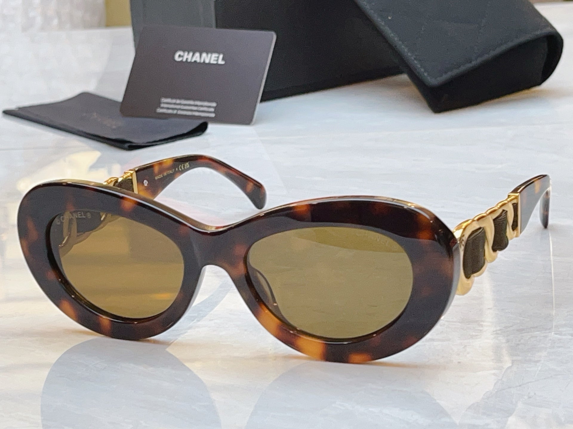 CC Sunglasses 64