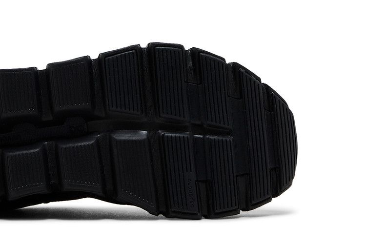 ON Wmns Cloud 6 'Triple Black'