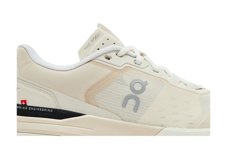 ON The Roger Advantage Pro 'Cream Black'