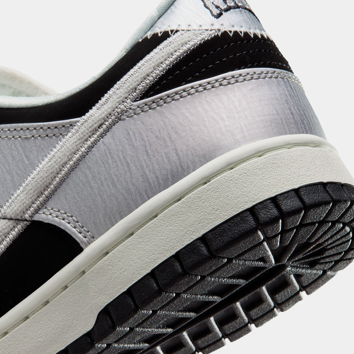 Dunk Low Retro Mens Lifestyle Shoes (Metallic Silver/Black/Sail)