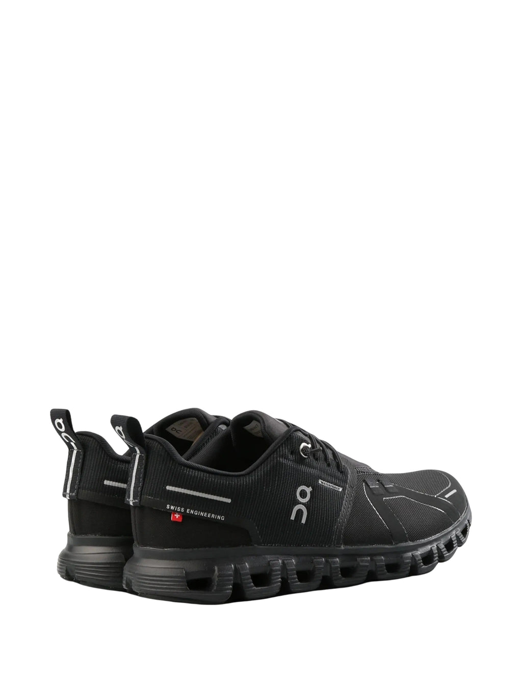Low-Profile Waterproof Sneakers With Segmented Sole