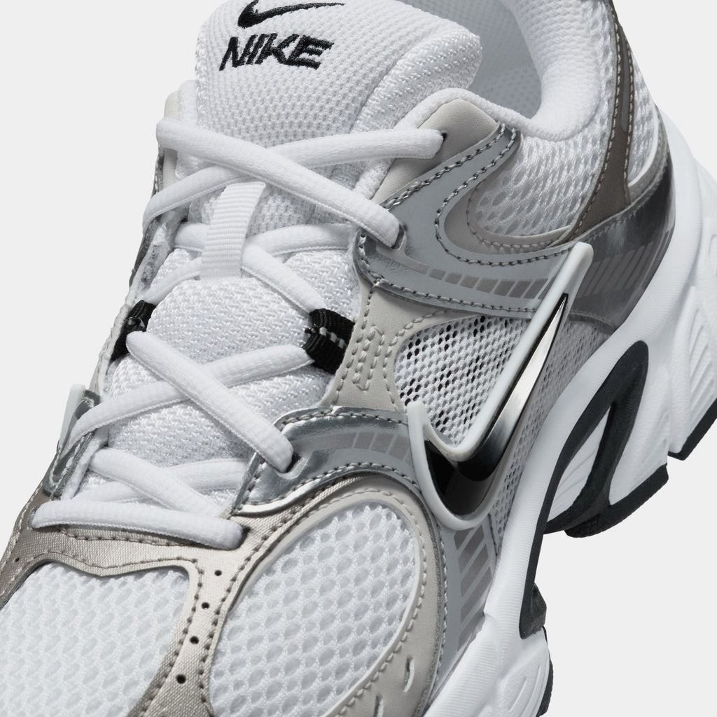 V5 RNR Womens Running Shoes (White/Black/Vast Grey/Metallic Silver)