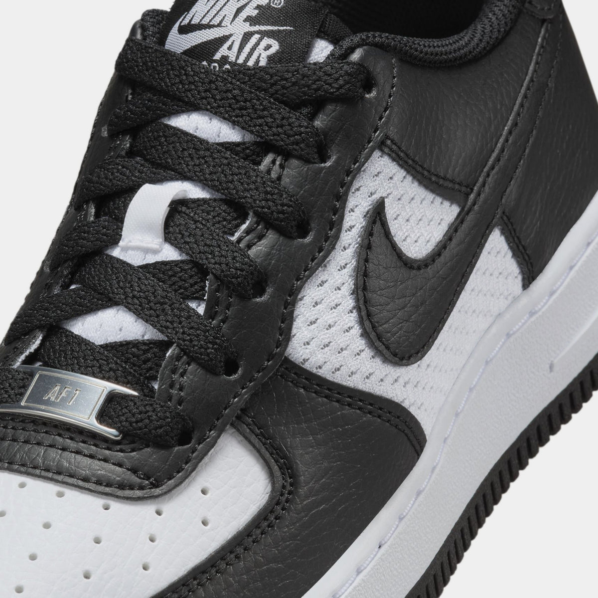 Air Force 1 Low Grade School Lifestyle Shoes (Black/White)
