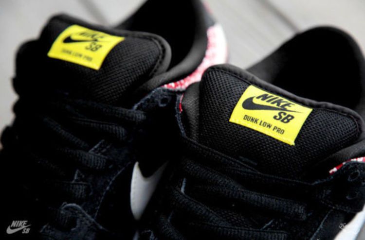 Nike Dunk Low Premium SB 'Firecracker' — black/white-challenge red