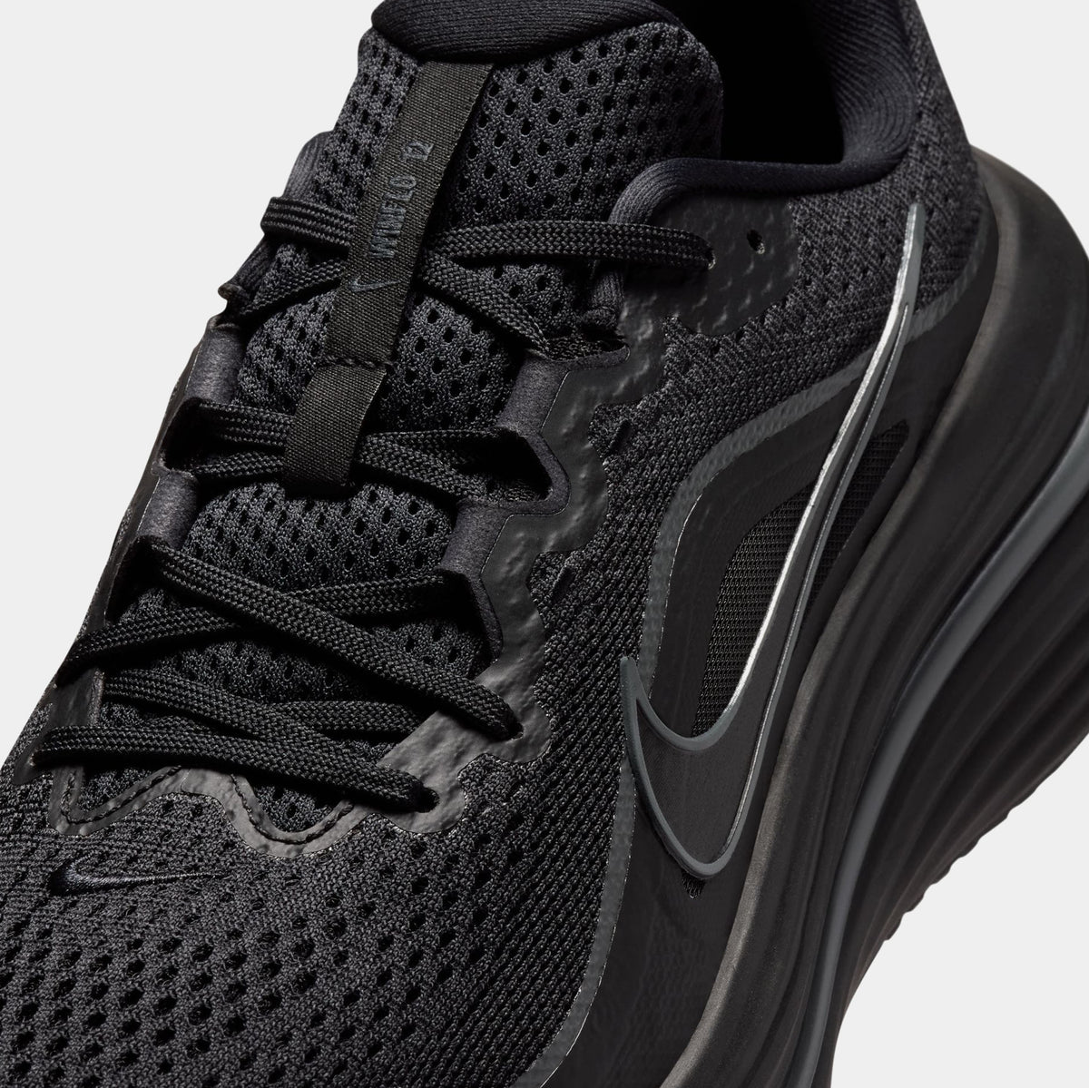 Winflo 12 Mens Running Shoes (Black/Dark Smoke Grey/Black)