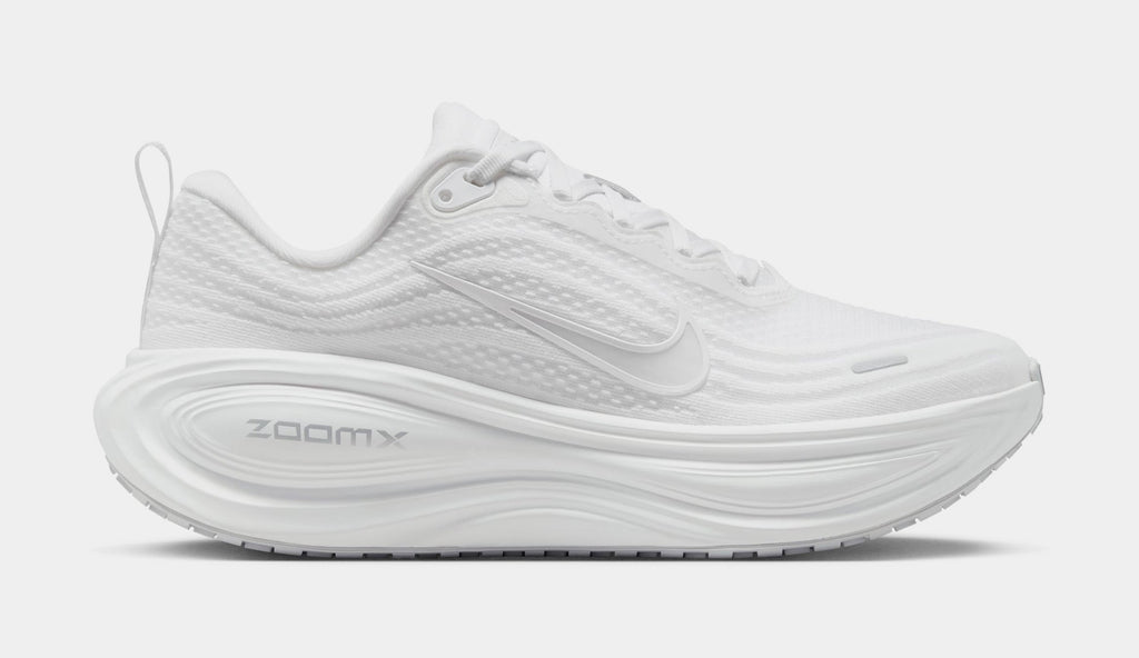 Vomero Plus Womens Running Shoes (White/Summit White/Photon Dust)