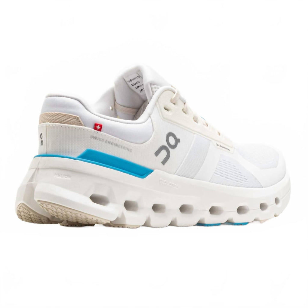 Women's Cloudrunner 2 Running Shoes In White / Horizon