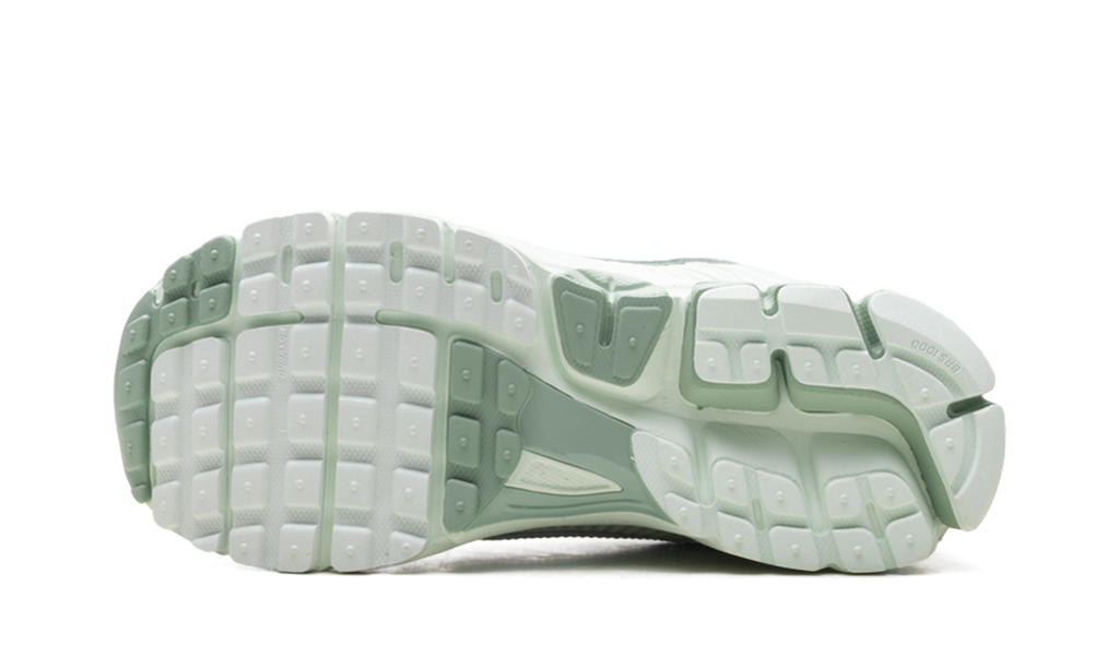 Zoom Vomero 5 WMNS "Barely Green Steam Metallic Silver" IV4311 300