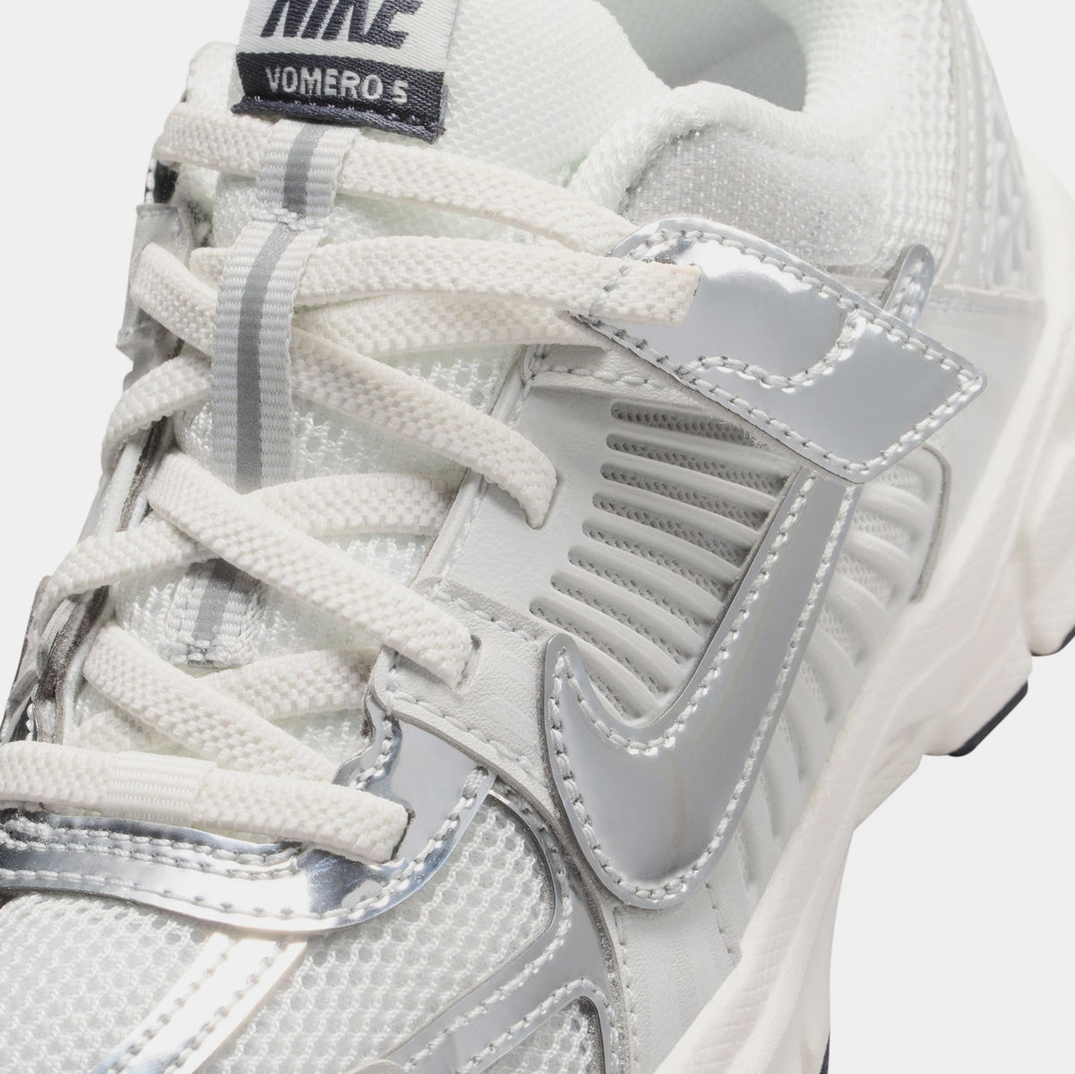 Vomero 5 Preschool Running Shoes (Photon Dust/Gridiron/Sail/Chrome)