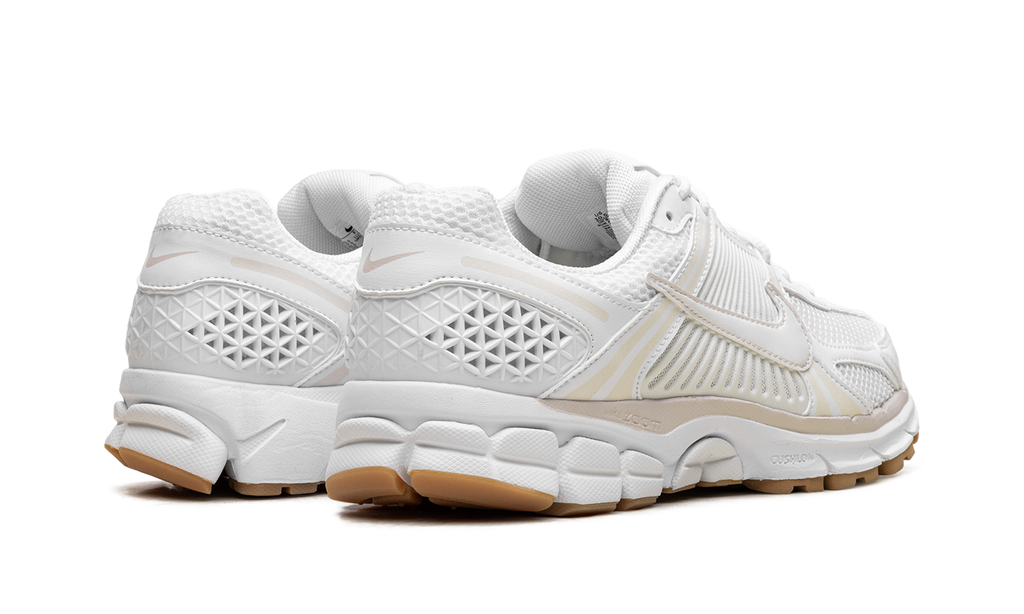 Zoom Vomero 5 WMNS "White Phantom Summit White" FJ2028 104