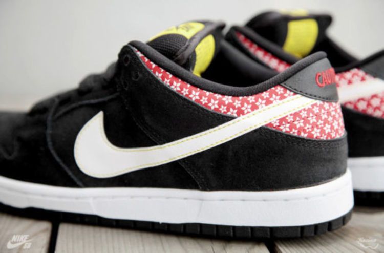 Nike Dunk Low Premium SB 'Firecracker' — black/white-challenge red