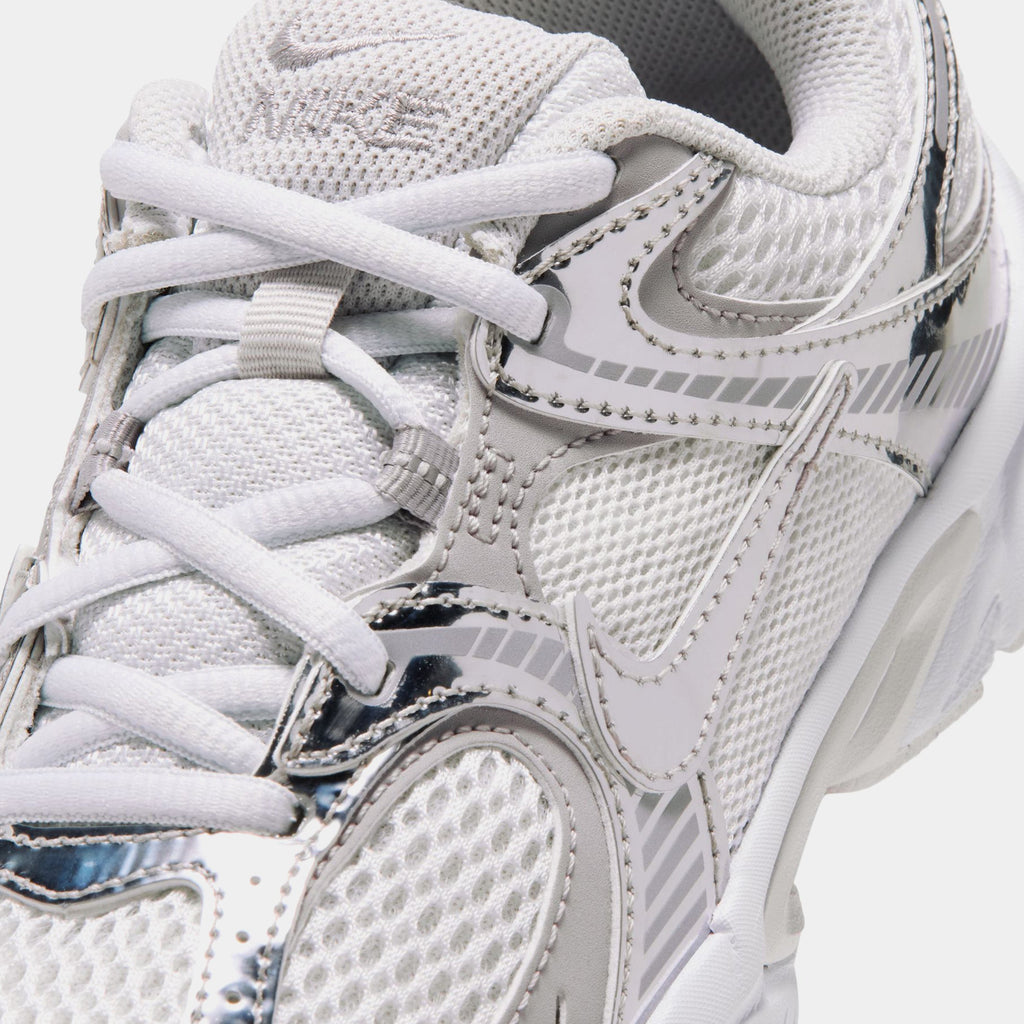 V5 RNR Grade School Running Shoes (Off-White/Vast Grey/Silver Lilac/Metallic Silver)