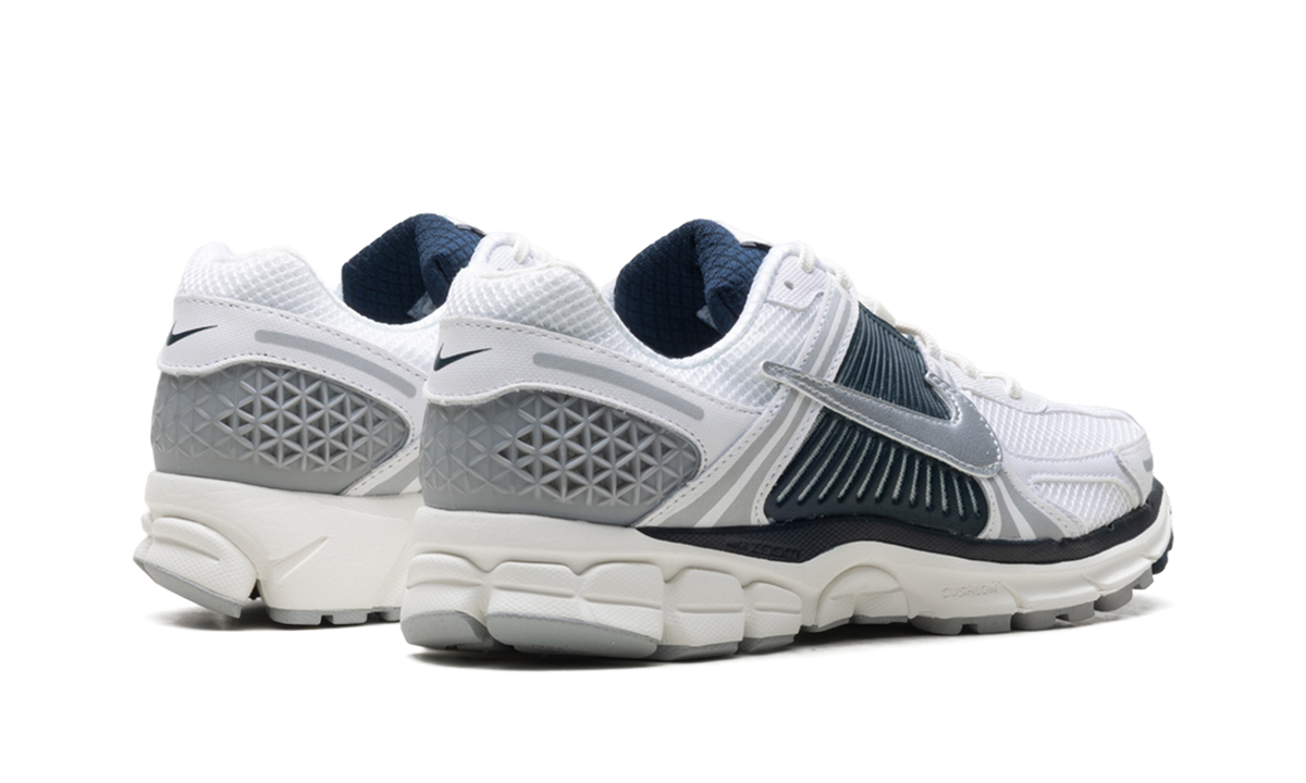 Air Zoom Vomero 5 WMNS "White Armory Navy" HV2412 100
