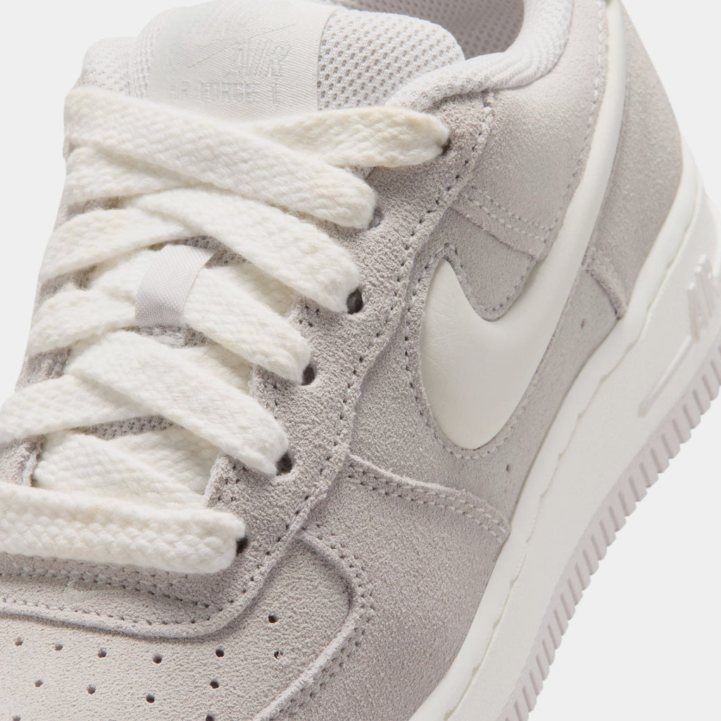 Air Force 1 LV8 Grade School Lifestyle Shoes (Vast Grey/Sail)