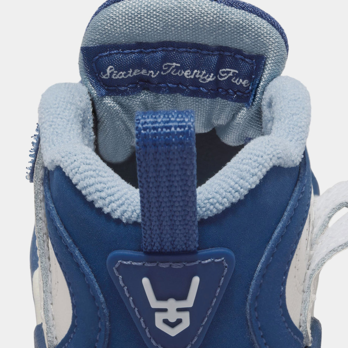 Air Diamond Turf II Sail And Blue Grey Infant Toddler Basketball Shoes (Sail/Mystic Navy/Blue Grey/Metallic Gold) Free Shipping
