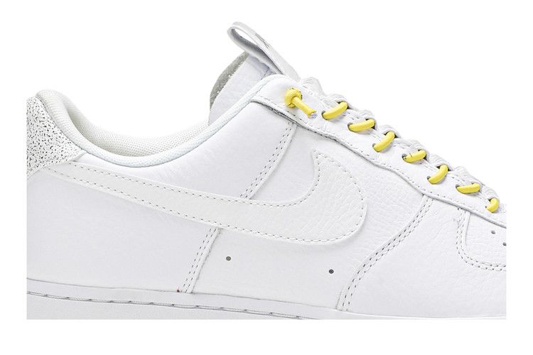 Nike Wmns Air Force 1 '07 Lux 'White Reflective'