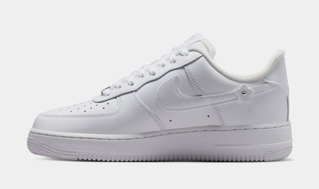 Air Force 1 '07 Florette Womens Lifestyle Shoes (White/Wolf Grey/Metallic Silver)