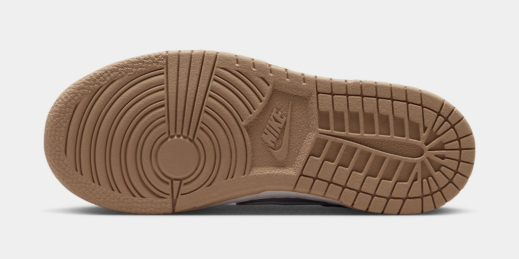 Dunk Low Preschool Lifestyle Shoes (Linen/Platinum Tint/Sail)