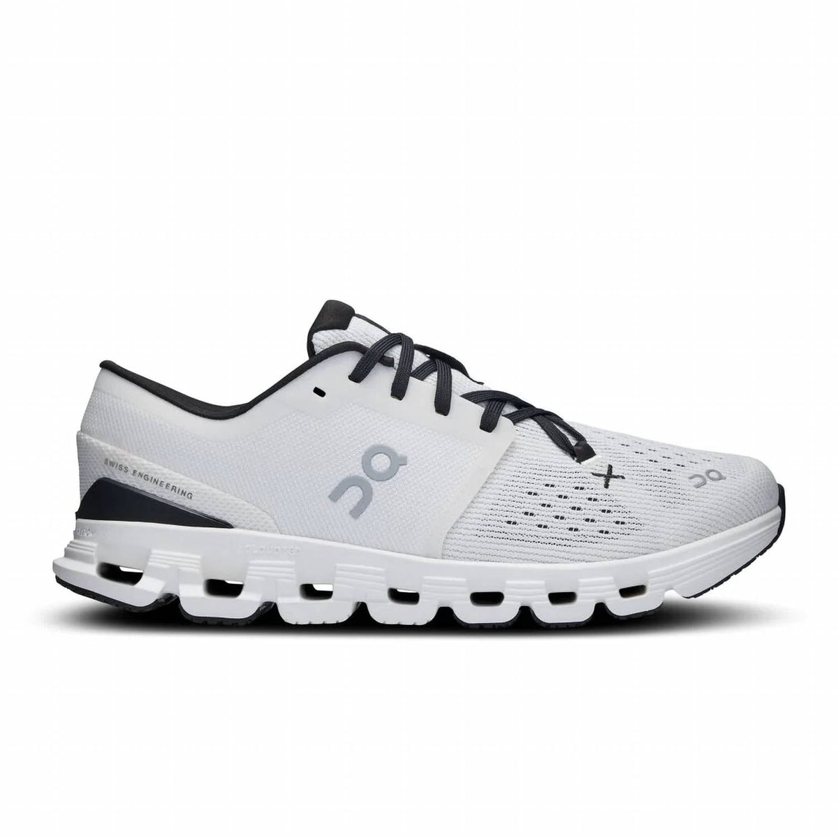 Women's Cloud X 4 Running Shoe In Ivory/black