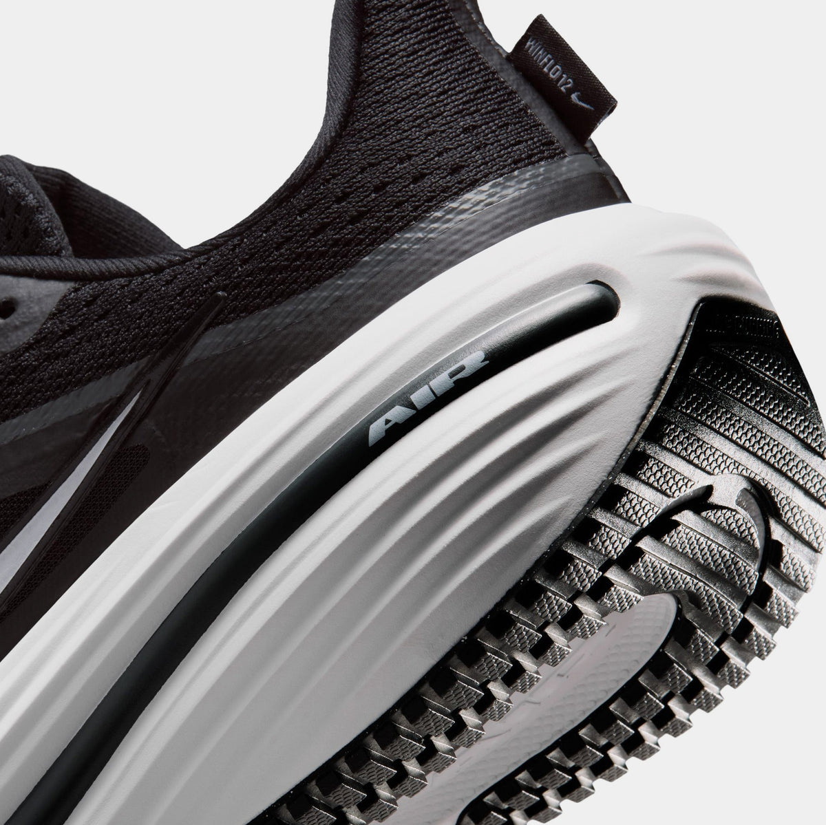 Winflo 12 Womens Running Shoes (Black/Dark Smoke Grey/White)