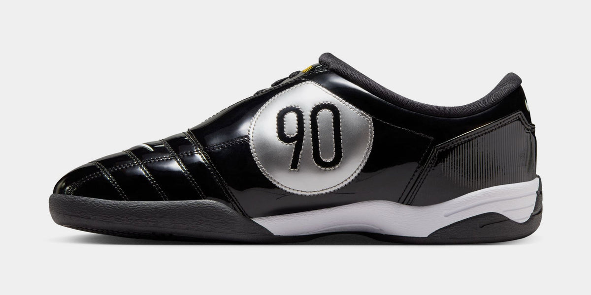 Total 90 Mens Running Shoes (Black/White)