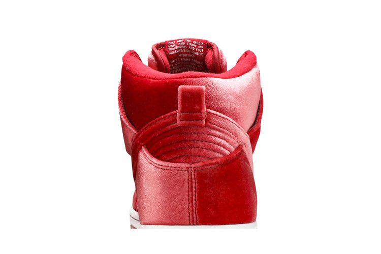 Nike SB Dunk High PRM 'Red Velvet'