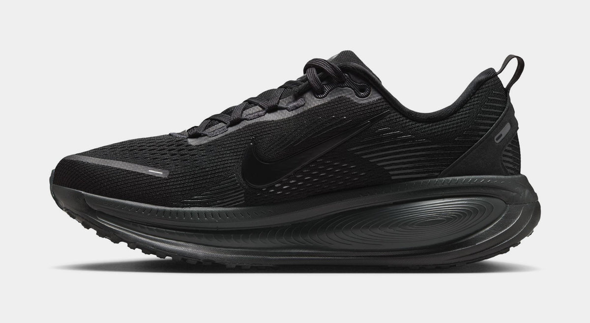 Vomero 18 Womens Running Shoes (Black/Black/Dark Smoke Grey/Light Smoke Grey)