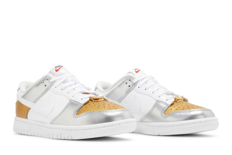 Nike Wmns Dunk Low SE 'Silver Gold Metallic'