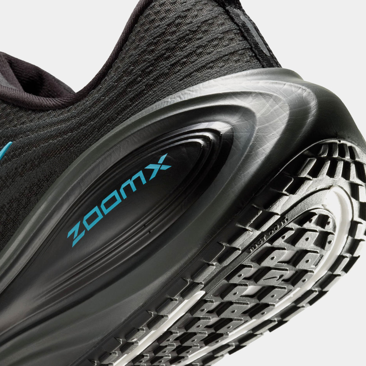 Vomero Plus Mens Running Shoes (Anthracite/Current Blue/Black)