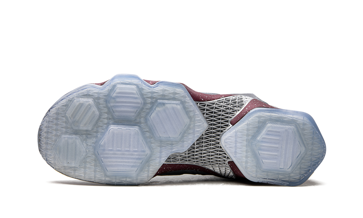 LeBron XIII LMTD "Opening Night" 823300 060