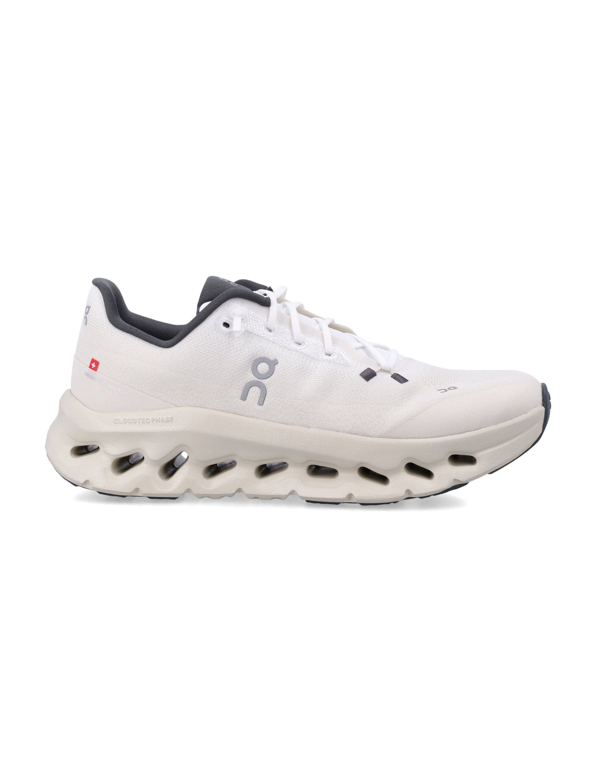 Innovative Lightweight Sneakers With Cloudtec Phase Technology
